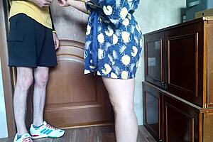 Mature Milf Makes Virgin Courier Cum on Her Huge Saggy Tits and Wet Pussy