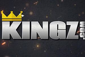 Stepmom invites forgetting girlfriend to enjoy her shaved bald pussy in creampie reality play