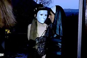 Halloween Frenzy - Hot Milfs Alice Maze And Lety Howl Double Penetration And Anal Fisting Madness With Gian Howl!