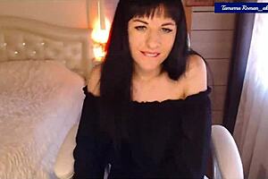 Hey, check out Tamarra Roman aka Jessy teasing on the chair with strip, pussy vibes, and fingering from 04-23-2025