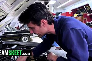 whoa, stepdaughter and stepmom sharing stepdad's cock in this wild threesome at mechanic shop