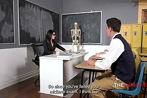 Italian Teacher Valentina Nappi Freeused Before Sats?