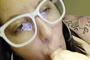 amateur bbw wife sandra turns job interview into hot heavy session with deepthroat action