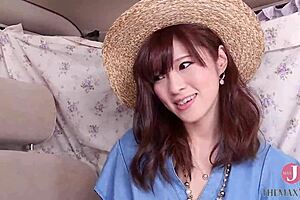 Amateur wife pickup for creampie action outdoors