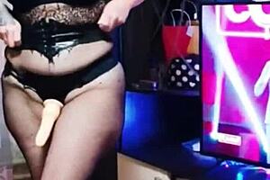 STEPMOM Teaches Her STEPDAUGHTER To FUCK LESBIAN SEX With Wet Pussy Kissing And Natural Tits