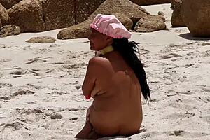 amazonian amazonians comeback and aprilella at the beach