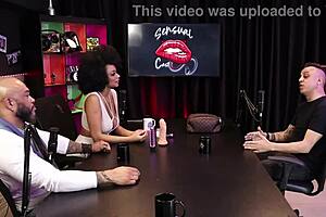 I Feel So Passionate in Melhores Momentos Do Freddy O Rei Do Dogging No Sensual Cast Completo on Sheer Red