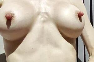 BIKINI CLOSE UP ORGASM With PLAITS OIL VIBRATOR!