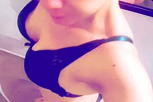 Intense MILF Mature Sophie Delivers Ultimate Pleasure