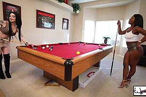 Hey, wanna see busty Makayla Cox ride big cock pov with deepthroat cowgirl action on her big ass and clit? Her dirty talk about big pussy lips is wild!