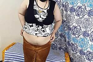 Desi Arab BBW Tries Close Contact With Stepmom In Homemade Setup While Stuck.