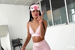 breiny zoe the skinny piglet fucks torbe in a very morbid dust