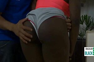 uma noite maravilhosa com uma amiga mascarada feels so exciting and intimate