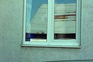 Nude neighbor mature milf without panties or bra washes windows while taxi driver watches from car 😏