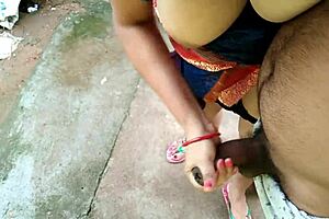 Secret backyard pee leads to quick cum on stepmom boobs