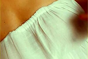 Wife flashes her big natural tits in amateur homemade video with amazing boobs display