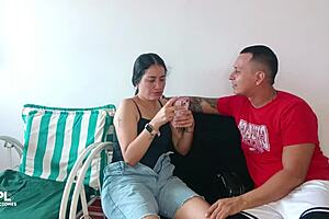 Mi novio me dejó y conocí a este hombre que me invitó a su casa para charlar, pero terminamos follando 😈🔥