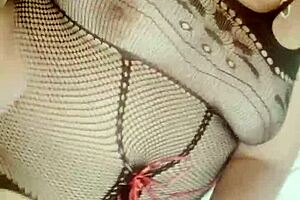 Teasing mature neighbor's pussy with huge dildo for squirting cum