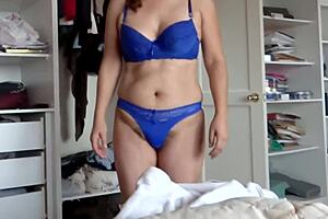 I dress in jeans to please my stepson who masturbates and cums in my ass!