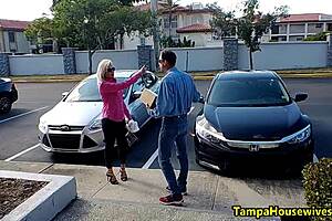 package guy delivers cock to horny blonde milf house