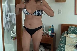 On beach I finger myself watching stepmom bikini flash hunt man