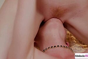 Milf licks stepdaughter's armpit then juicy PUSSY 😏👅💦