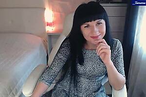 wanna see tamarra roman strip tease her clit to orgasm?