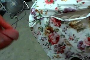 la puta gime de placer por el culo equivocado ruega no contarlo al marido mientras gaping anal