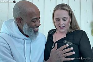 Harmoni Kalifornia's VR Cuckold Creampie Session with Shaundam Fills Her Up!