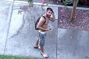 BIG BUTT COUGAR WIFE QUICK FUCKS STRANGER BOY HUSBAND AWAY