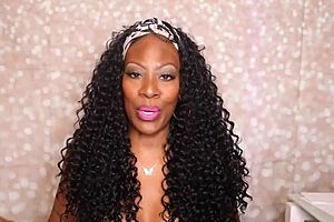 Damn, check that big booty milf mamasota shaking ass in tiny bikini!