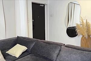 oye latina, ¿tu hijastro te folla el culo con su verga enorme o qué?