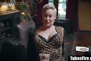 lesbian stepmom fucks teen stepdaughter 😘 hot milf action!