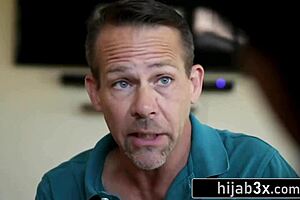 HIJAB EBONY HOTTIE FUCKS OLD AMERICAN GEEZER BAREBACK BED