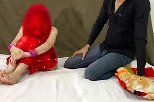 Hey wife breaks Karva Chauth fast with sweet surprise for hubby