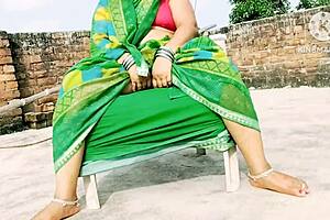 Desi bhabhi craves wild fucking with neighbor boys