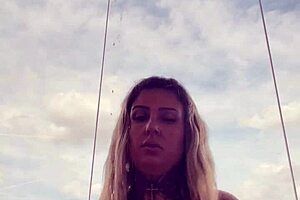 tattooed chick's hard nipples pop through see-through gym top