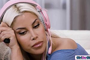 stepmom's tongue dives into stepdaughter's bff ass while she rims back