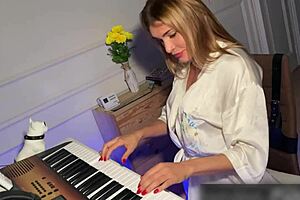 Watch Me Destroy Hottest Russian Milf's Tight Asshole Now?