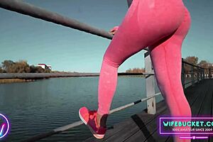 Femme amateur pipe en extérieur facial jeu de rôle coquin