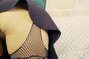 wanna see this milf's new no-panties outfit?