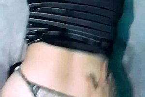 mi novio me penetra perrito cama grande panties aside!