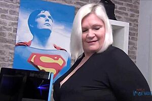 hot milf lacey starr sucks cock homemade pov handjob!!