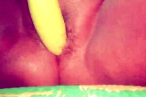 INDIAN DESIBHABHI SPREADS SHAVED WET PUSSY FOR BIG COCK DEEPTHROAT HOME FUCK