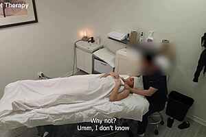 Whoa tattooed milf Kendal fucks her oiled masseuse 😍🍑💦