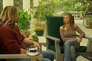 Milf Lesbian, listened blonde right into shaved pussy licking and cunilingus session!