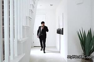 cheating wife gigi preps tight asshole for monster bbc