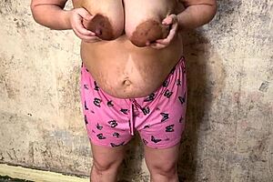 😏 chubby wife takes stranger's creampie deep in hairy pussy old house! 💦