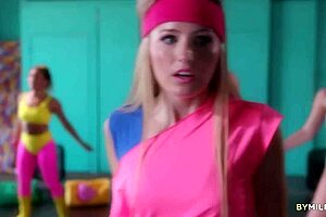 Fitt Milfs Share Scarlett Sage Pussy Gym Workout