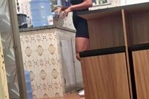 Belinha hotwife flashes seduces delivery guy then uber moto driver scores double cumshots in mouth!